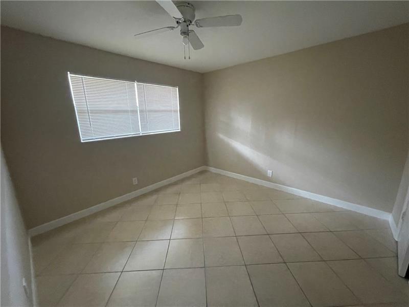 Image 14 of 28 For 550 2nd Ave  G5