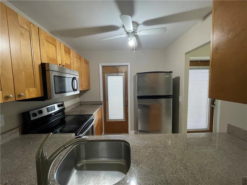 Image 7 of 28 For 550 2nd Ave  G5