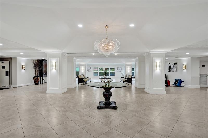 Image 19 of 28 For 3200 Port Royale Dr  809