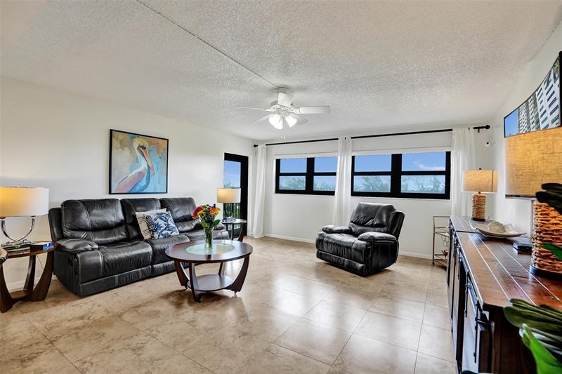 Image 7 of 28 For 3200 Port Royale Dr  809