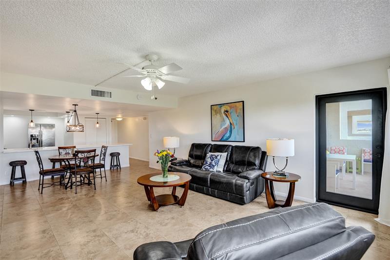 Image 8 of 28 For 3200 Port Royale Dr  809