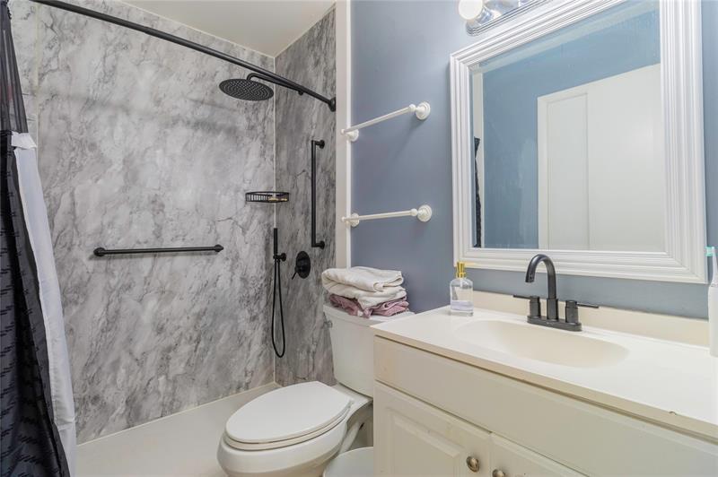 Image 11 of 22 For 50 Woodland Dr  104