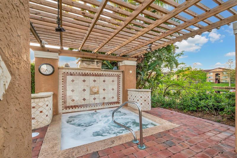 Image 4 of 19 For 3761 Mediterranean Ln  112
