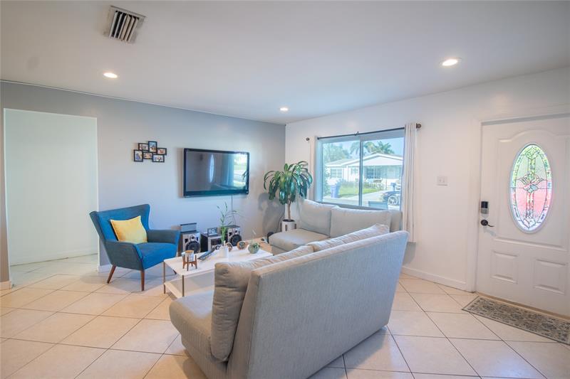 Image 11 of 48 For 730 75th Ave