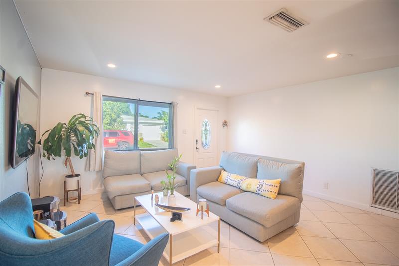 Image 12 of 48 For 730 75th Ave