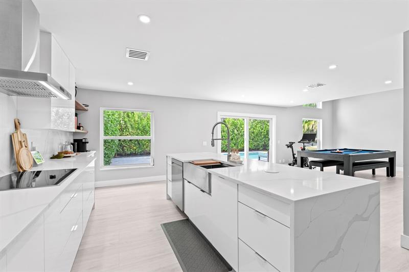 Image 13 of 53 For 11661 3rd Dr