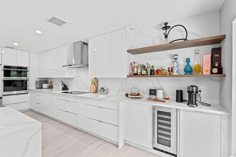 Image 17 of 53 For 11661 3rd Dr