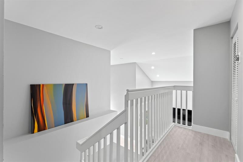 Image 21 of 53 For 11661 3rd Dr
