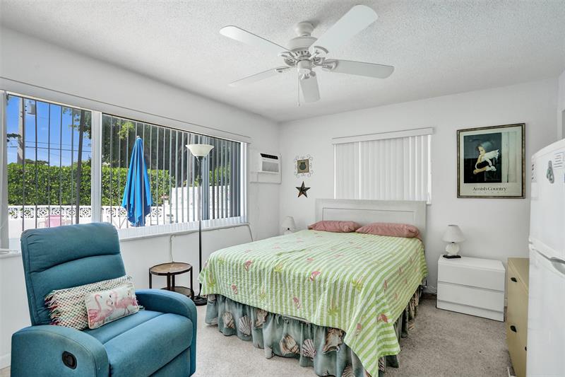 Image 19 of 37 For 5630-5636 27th Ave