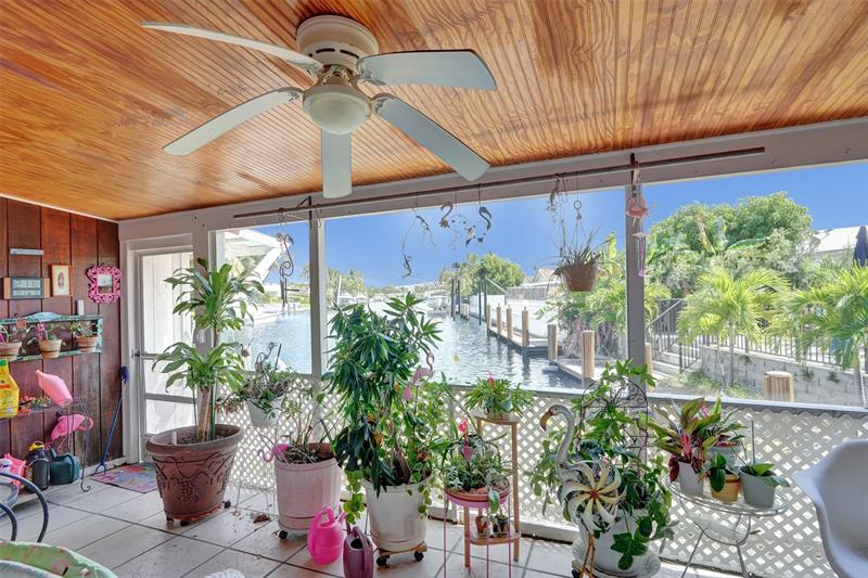 Image 9 of 37 For 5630-5636 27th Ave