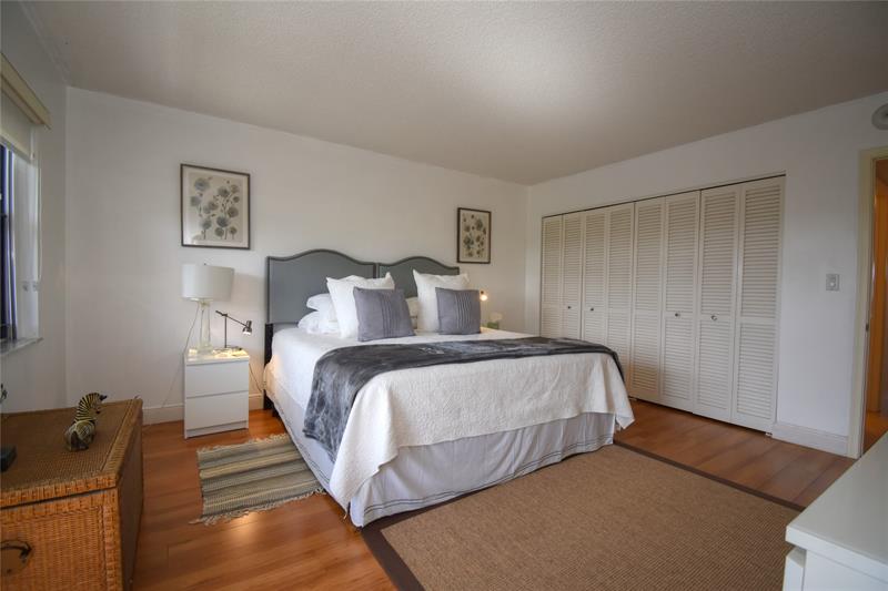 Image 13 of 55 For 5100 Ocean Blvd  516