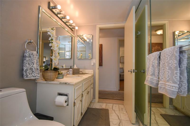 Image 35 of 55 For 5100 Ocean Blvd  516