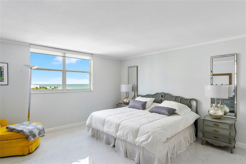 Image 19 of 40 For 1601 Ocean Dr  902