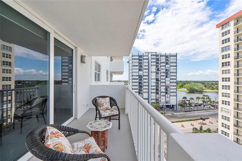 Image 32 of 40 For 1601 Ocean Dr  902
