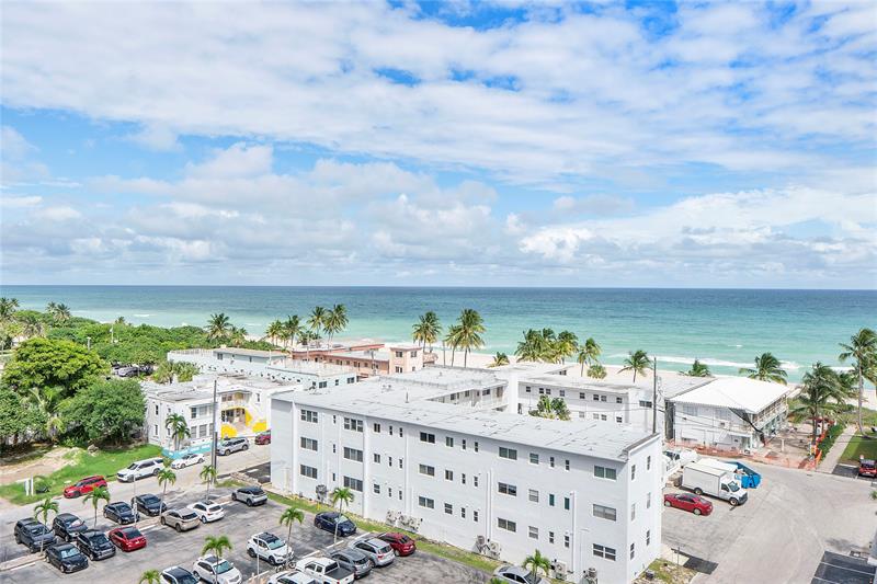Image 34 of 40 For 1601 Ocean Dr  902
