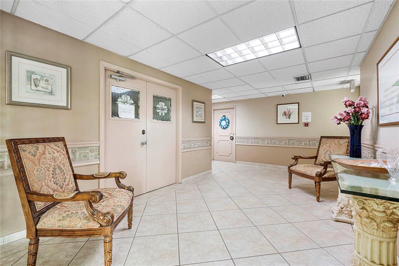 Image 37 of 40 For 1601 Ocean Dr  902