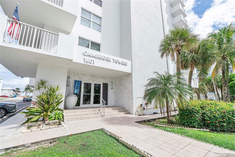 Image 38 of 40 For 1601 Ocean Dr  902