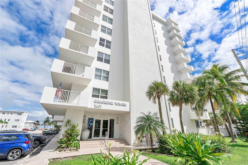 Image 39 of 40 For 1601 Ocean Dr  902