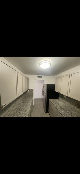 Image 4 of 6 For 13605 3rd Ct  203