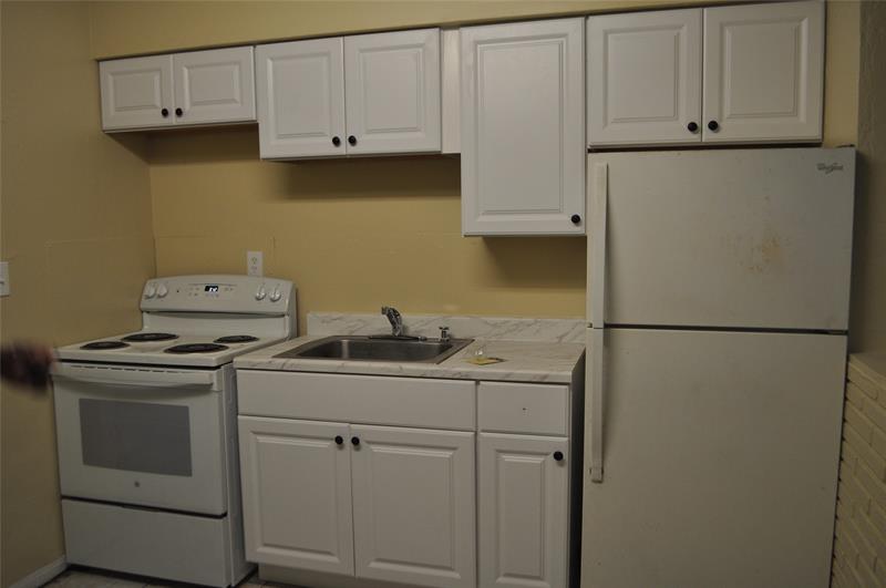 Image 3 of 6 For 6425 25th St