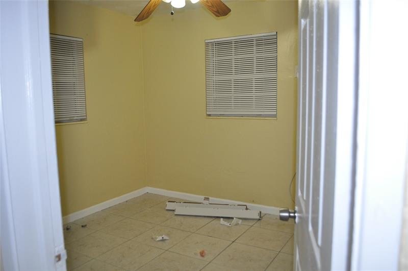 Image 5 of 6 For 6425 25th St