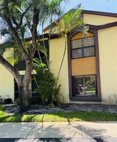 4529 Carambola Cir 4529