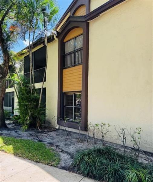 Image 5 of 22 For 4529 Carambola Cir  4529