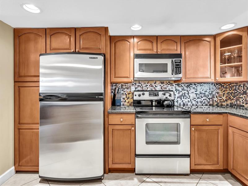 Image 11 of 49 For 3300 Rolling Hills Cir  705
