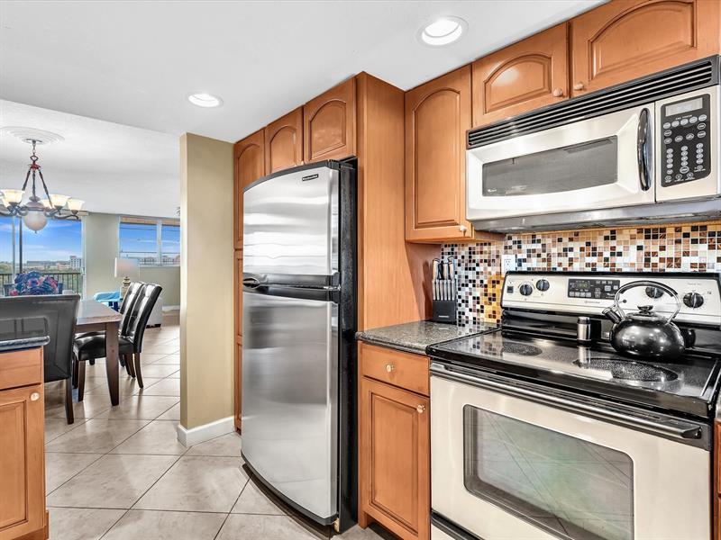 Image 15 of 49 For 3300 Rolling Hills Cir  705