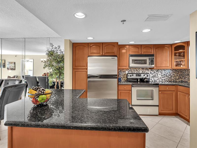 Image 9 of 49 For 3300 Rolling Hills Cir  705