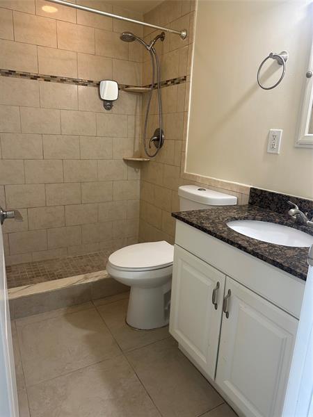Image 9 of 15 For 2900 30th St  E2