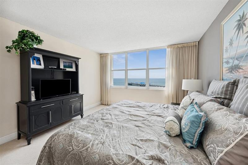 Image 11 of 15 For 328 Ocean Blvd  1007