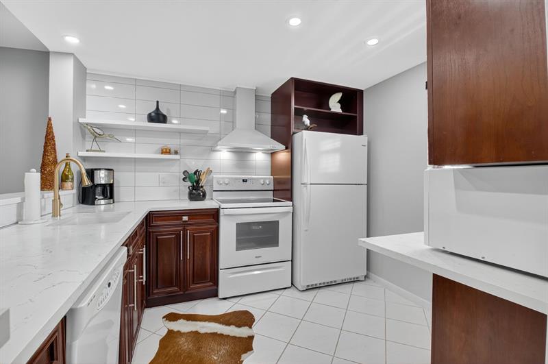 Image 11 of 37 For 2601 3rd Ct  403