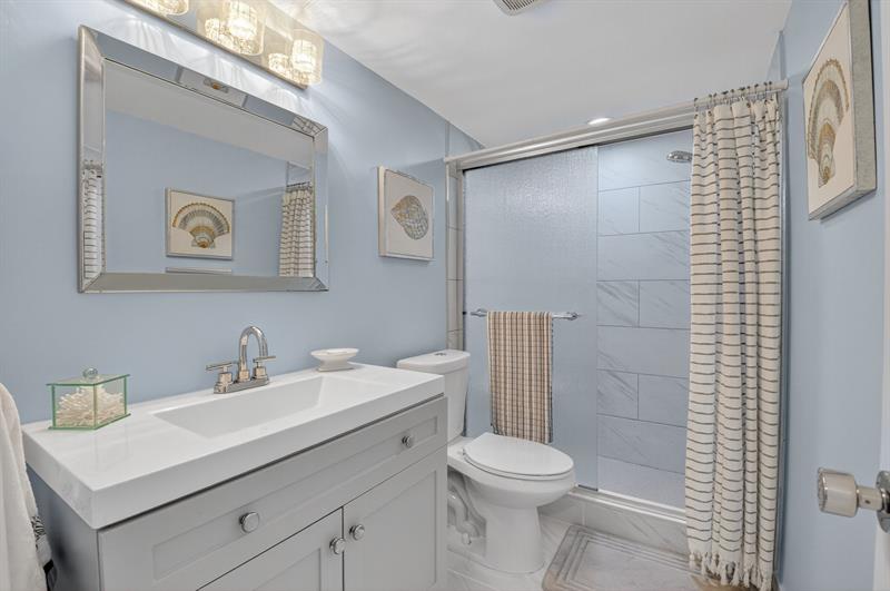 Image 16 of 37 For 2601 3rd Ct  403