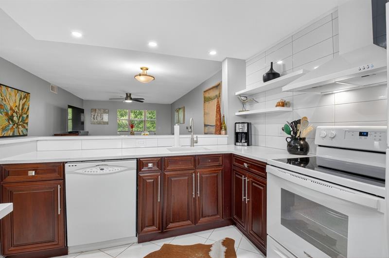 Image 9 of 37 For 2601 3rd Ct  403