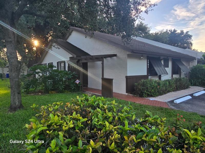 Details for 1581 98th Ter, Pembroke Pines, FL 33024
