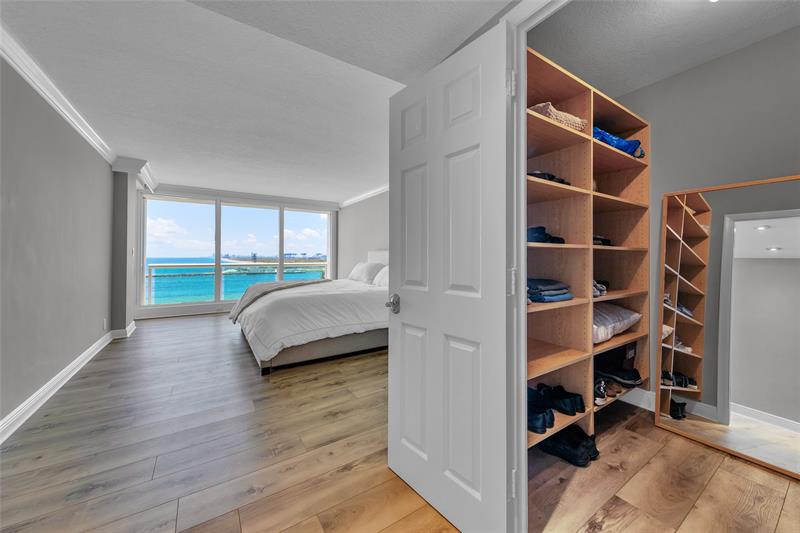Image 27 of 30 For 2100 Ocean Ln  604