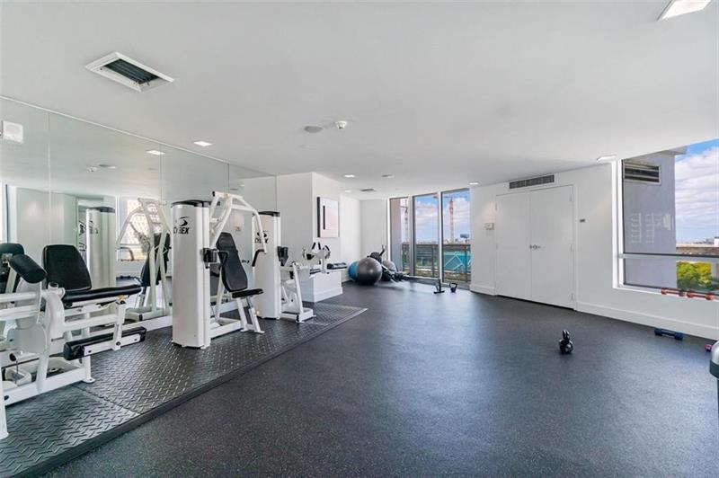 Image 20 of 33 For 350 Miami Ave  1608