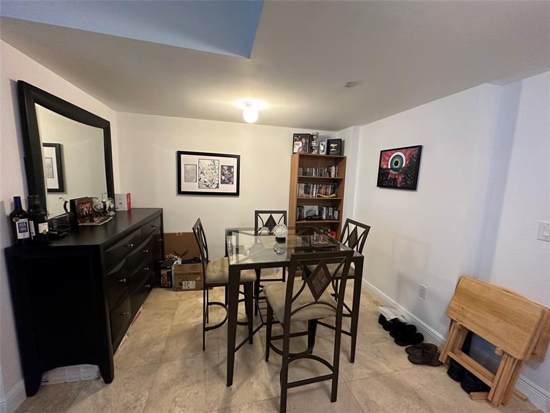 Image 6 of 33 For 350 Miami Ave  1608