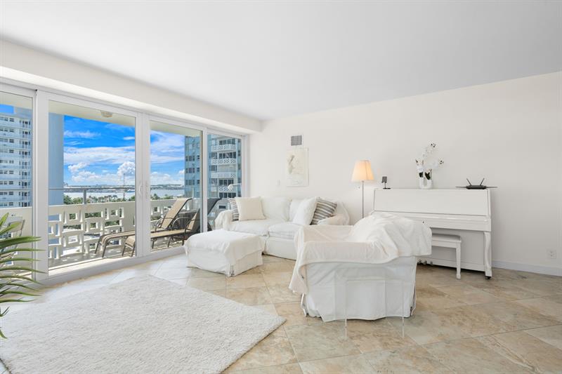 Image 12 of 29 For 1900 Ocean Dr 1002