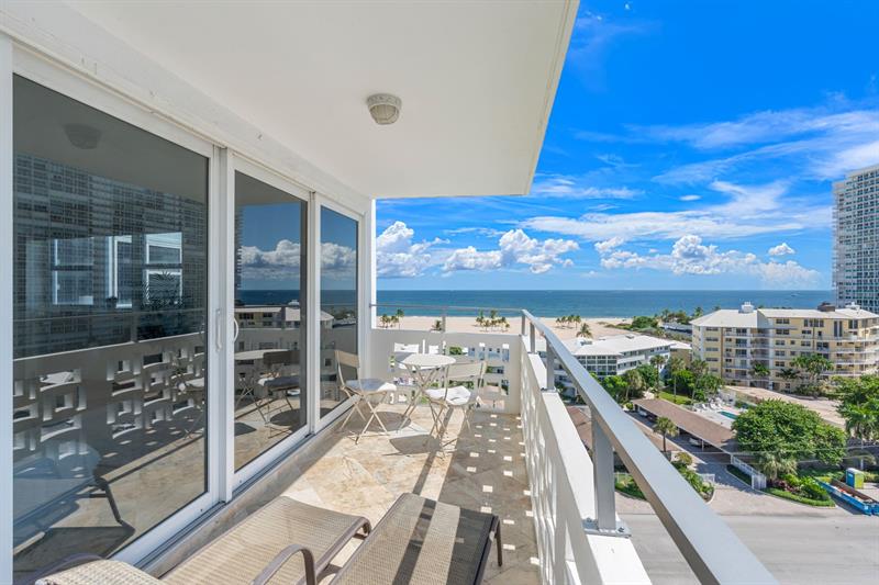 Image 3 of 29 For 1900 Ocean Dr 1002