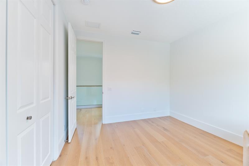 Image 45 of 83 For 13227 26th St