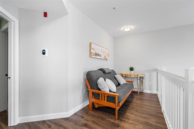 Image 12 of 18 For 4784 Central Boulevard  22