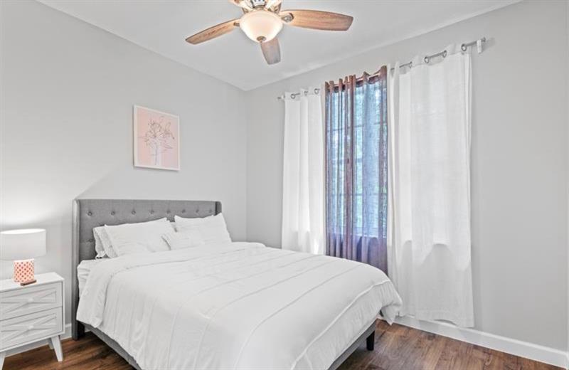 Image 13 of 18 For 4784 Central Boulevard  22