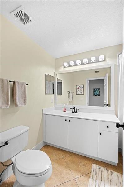 Image 14 of 18 For 4784 Central Boulevard  22