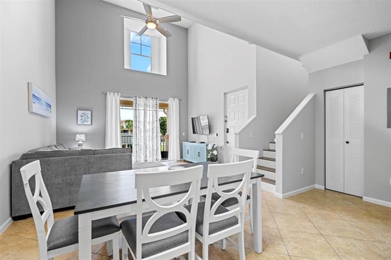 Image 6 of 18 For 4784 Central Boulevard  22