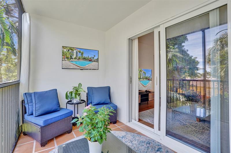 Image 18 of 23 For 2350 14th Street Cswy  203