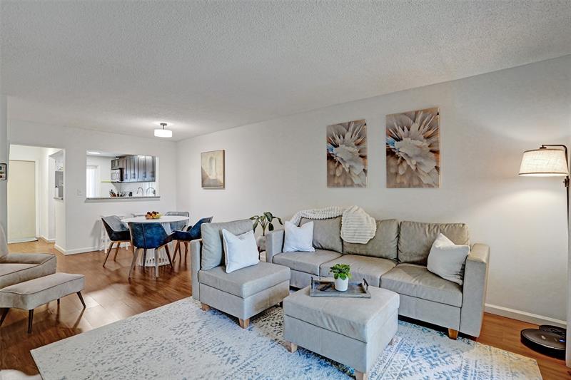 Image 9 of 23 For 2350 14th Street Cswy  203