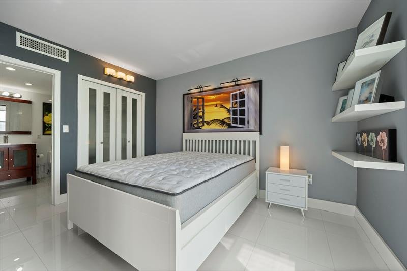 Image 13 of 31 For 3625 Country Club Dr  1208