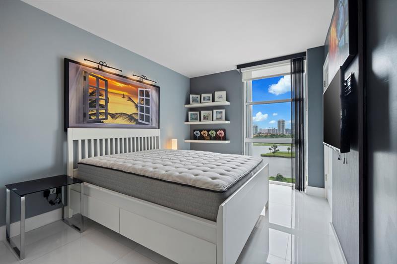 Image 14 of 31 For 3625 Country Club Dr  1208